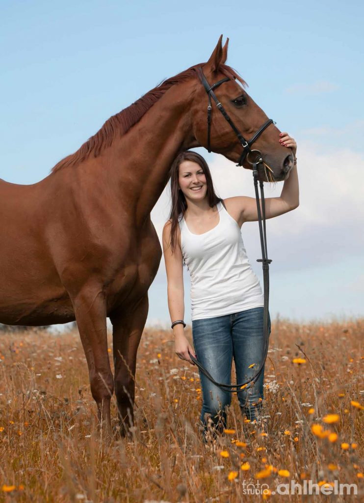 Fotostudio Ahlhelm Tiere Outdoor mit Pferd